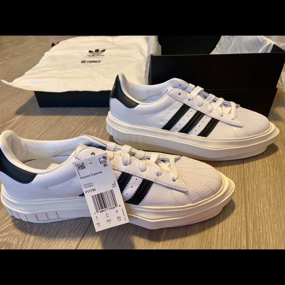 BEYONCÉ SUPERSTAR PLATFORM SHOES